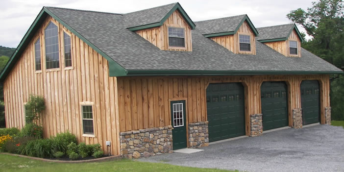 Custom Garages & Sheds